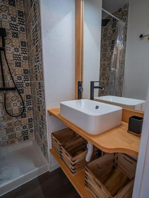 Chaleureux Appartement Face Au Port Sta Lucia, Tout A Pieds, Wifi แซ็งต์-ราฟาเอล ภายนอก รูปภาพ
