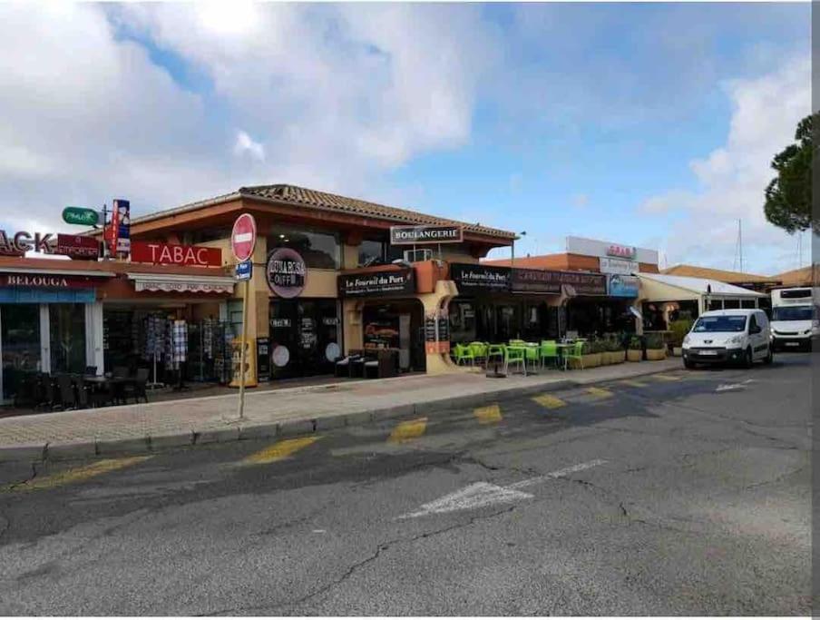 Chaleureux Appartement Face Au Port Sta Lucia, Tout A Pieds, Wifi แซ็งต์-ราฟาเอล ภายนอก รูปภาพ
