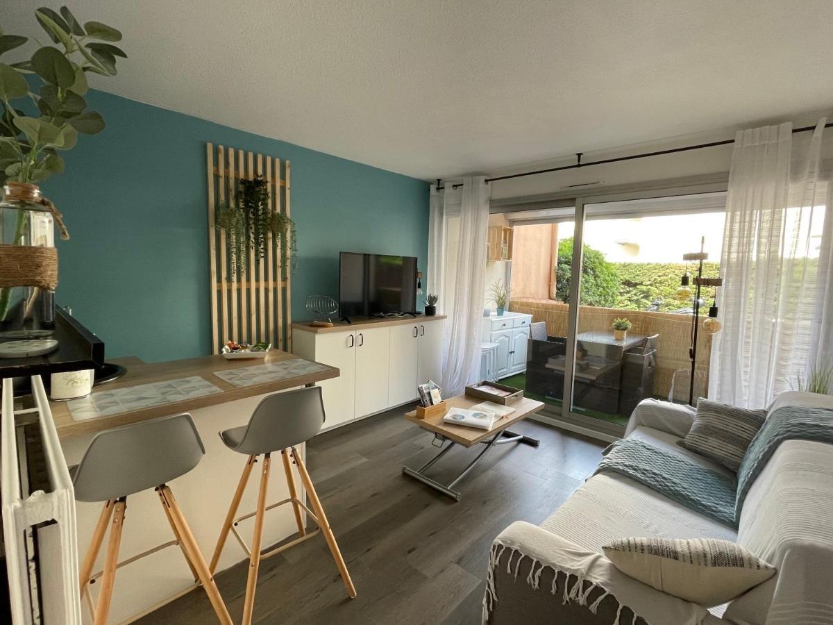 Chaleureux Appartement Face Au Port Sta Lucia, Tout A Pieds, Wifi แซ็งต์-ราฟาเอล ภายนอก รูปภาพ